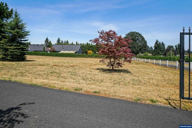 4645 Stauber Ln SE, Salem, OR 97317