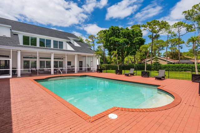 14990 Horseshoe Trace, Wellington, FL 33414