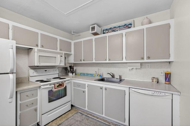 348 Wellington H, West Palm Beach, FL 33417