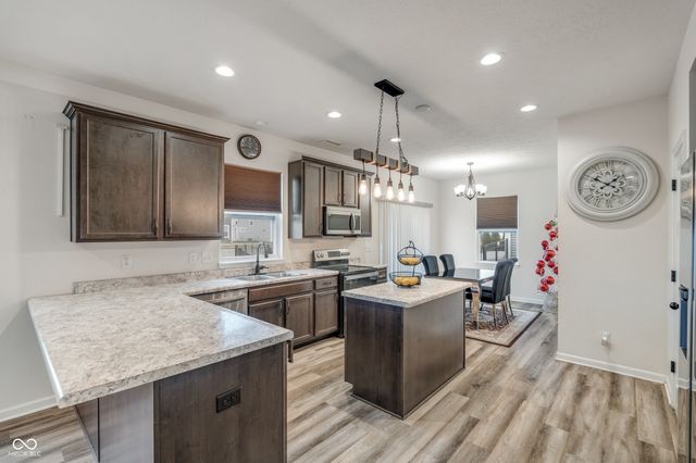 6936 Sonora Boulevard, Clermont, IN 46234