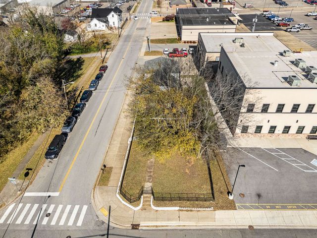 801 Franklin St, Clarksville, TN 37040