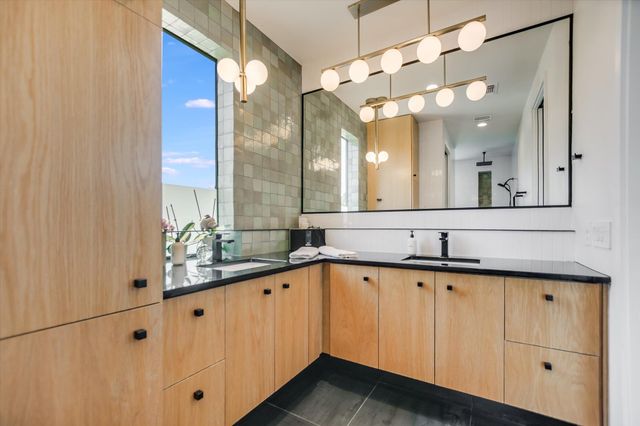 1100 Brass ST 1, Austin, TX 78702