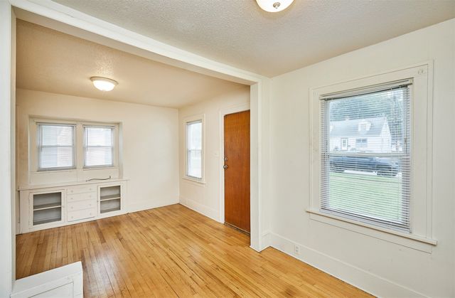 3511 49th Street, Des Moines, IA 50310