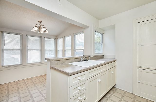 3511 49th Street, Des Moines, IA 50310