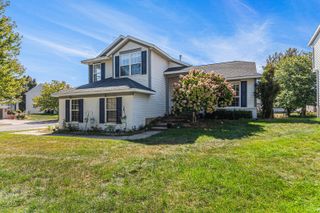 5639 E Falling Leaf Drive SE, Kentwood, MI 49512