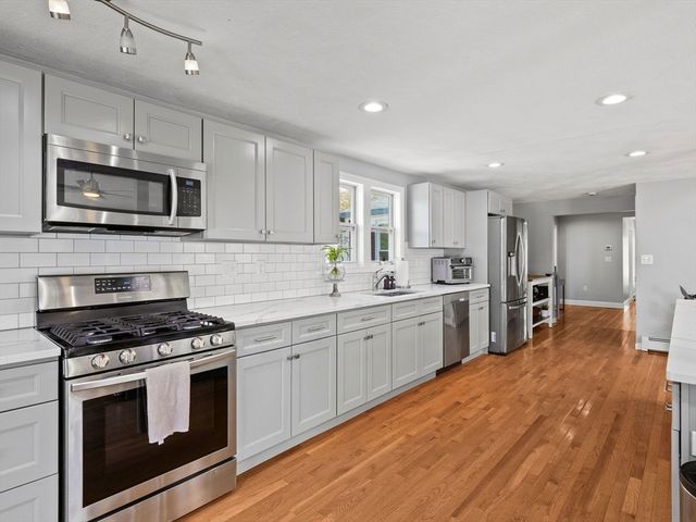 5 Bradford Ter, Saugus, MA 01906