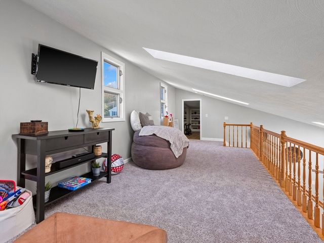 5 Bradford Ter, Saugus, MA 01906