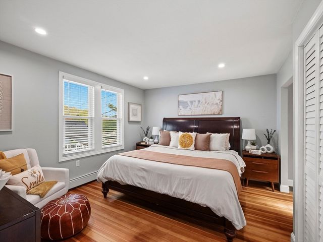 5 Bradford Ter, Saugus, MA 01906
