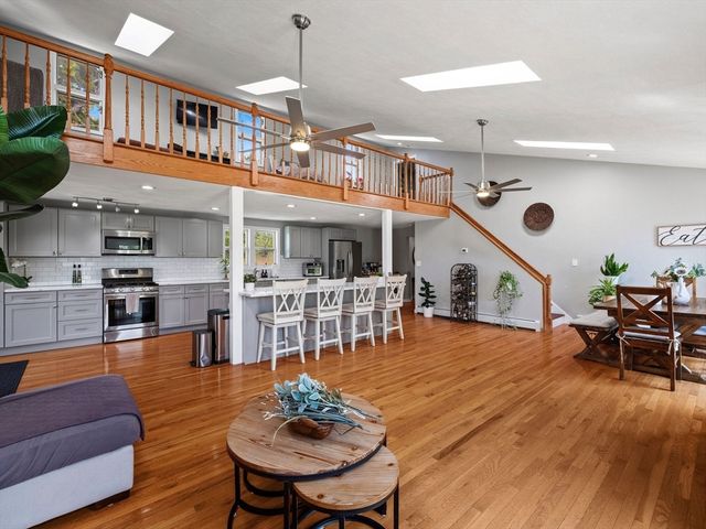 5 Bradford Ter, Saugus, MA 01906