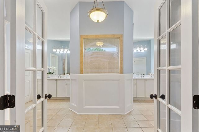 608 Concord Lake Lane SE, Smyrna, GA 30082