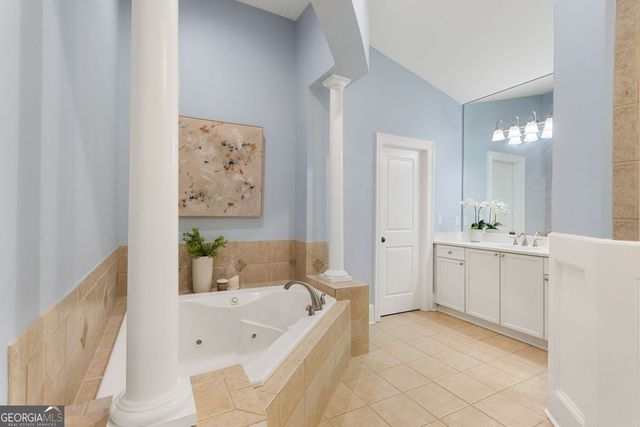 608 Concord Lake Lane SE, Smyrna, GA 30082