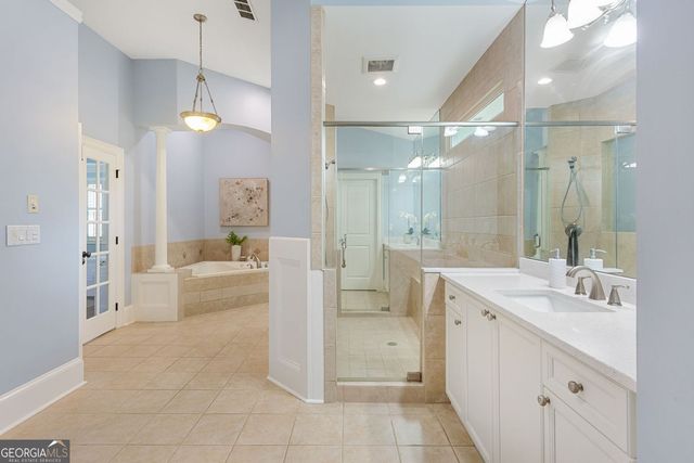 608 Concord Lake Lane SE, Smyrna, GA 30082