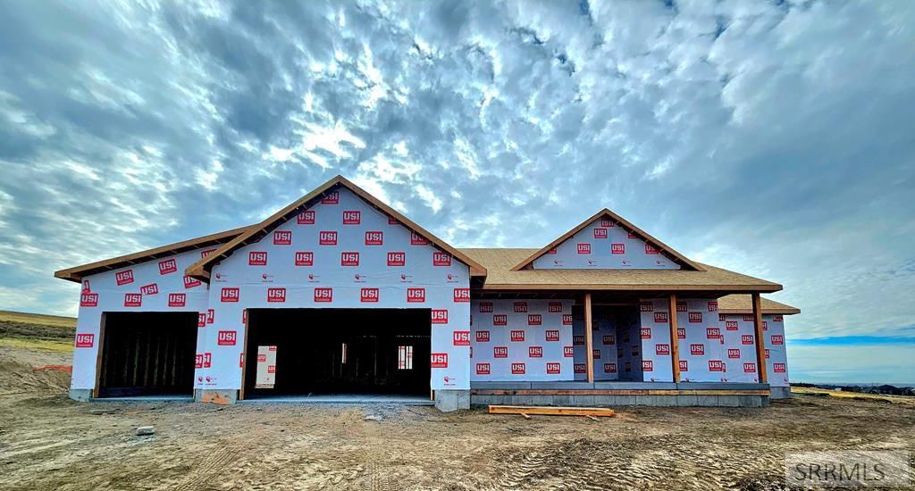 6486 Hillsdale Lane, Ammon, ID 83406