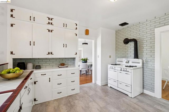 178 Ardmore Rd, Kensington, CA 94707
