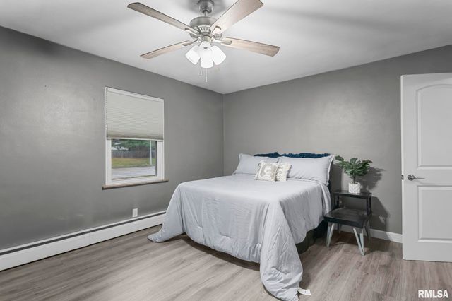 2491 W WASHINGTON Street, Springfield, IL 62702