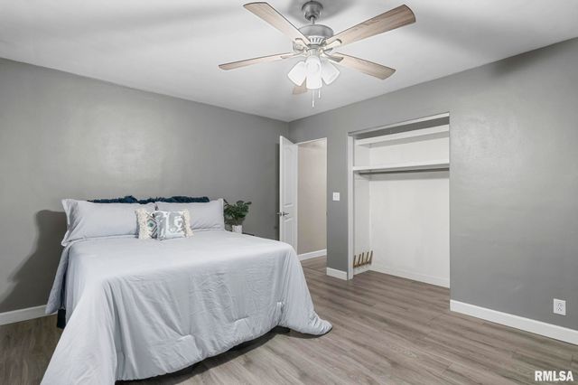 2491 W WASHINGTON Street, Springfield, IL 62702