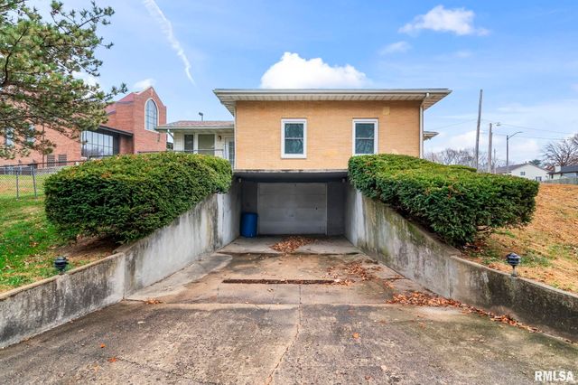 2491 W WASHINGTON Street, Springfield, IL 62702