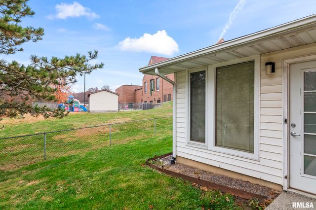 2491 W WASHINGTON Street, Springfield, IL 62702