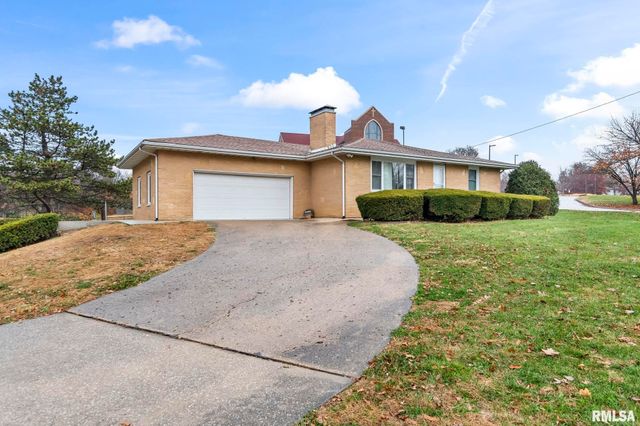 2491 W WASHINGTON Street, Springfield, IL 62702