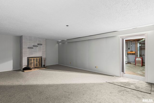 2491 W WASHINGTON Street, Springfield, IL 62702