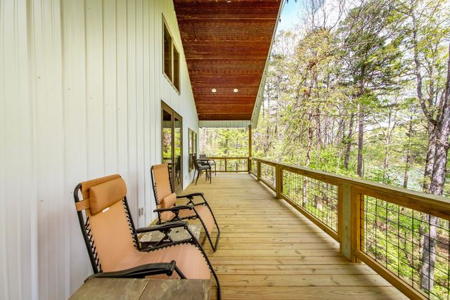 93 Pocahontas Lane, Greers Ferry, AR 72067