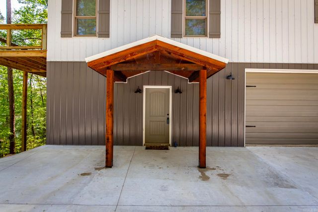 93 Pocahontas Lane, Greers Ferry, AR 72067