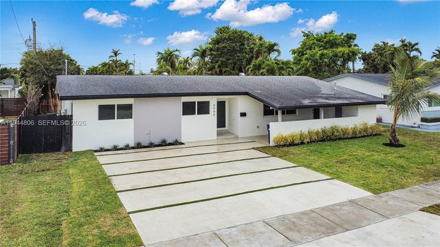 4940 SW 87th Ct, Miami, FL 33165
