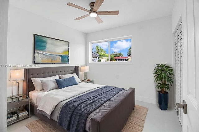 4940 SW 87th Ct, Miami, FL 33165