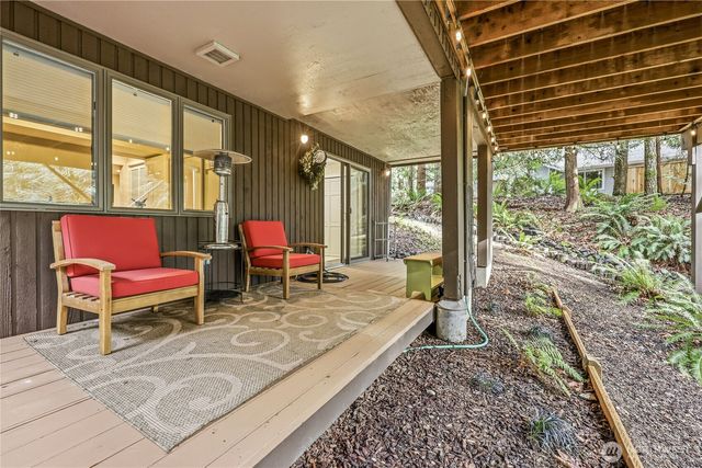 121 Machias Loop, Port Ludlow, WA 98365
