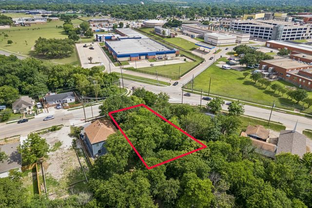 2207 E Ann Arbor Avenue, Dallas, TX 75216