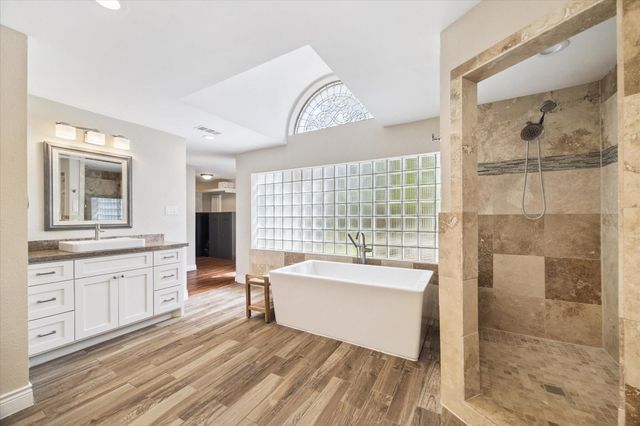 5202 Cypress Green Lane, Richmond, TX 77406