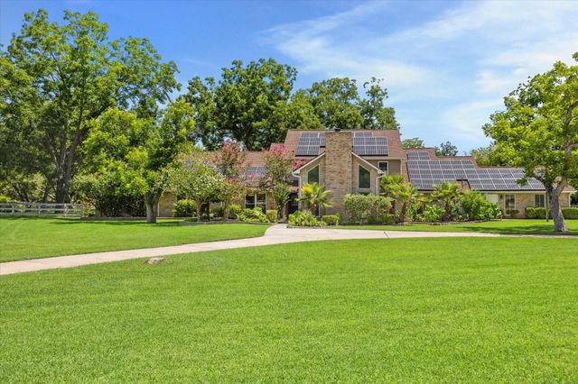 5202 Cypress Green Lane, Richmond, TX 77406