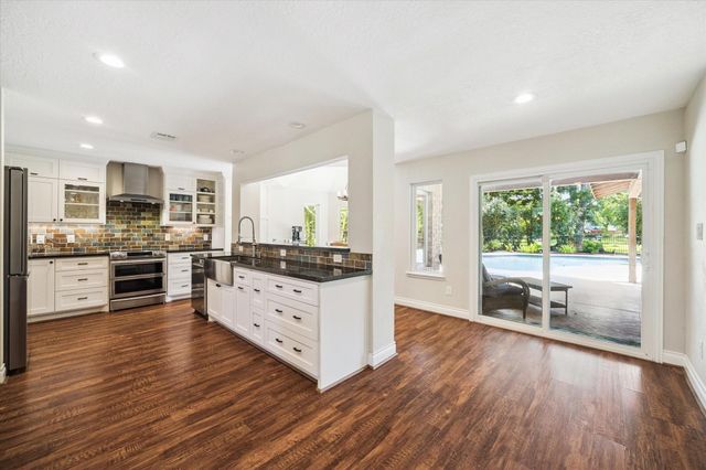 5202 Cypress Green Lane, Richmond, TX 77406