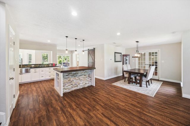 5202 Cypress Green Lane, Richmond, TX 77406