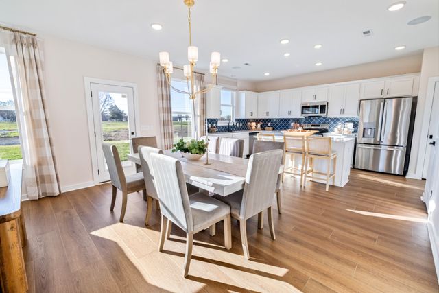 317 Black Bear Dr, Mount Pleasant, TN 38474