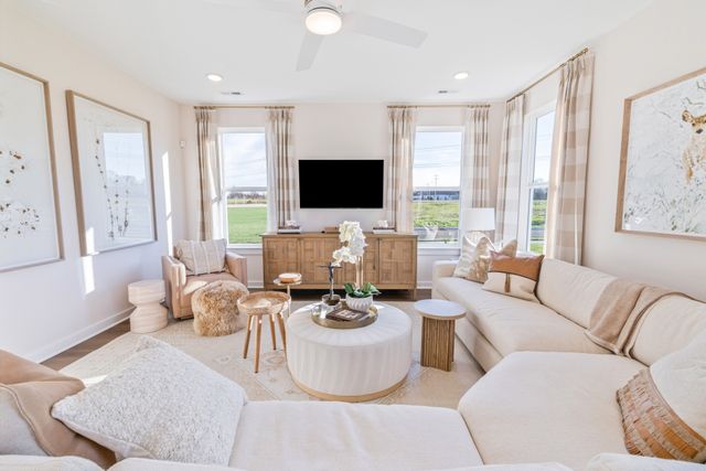 317 Black Bear Dr, Mount Pleasant, TN 38474