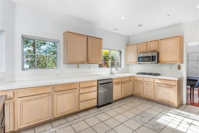 11621 Pavia, Rancho Cucamonga, CA 91701
