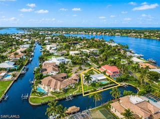 1250 Tuna CT, Naples, FL 34102