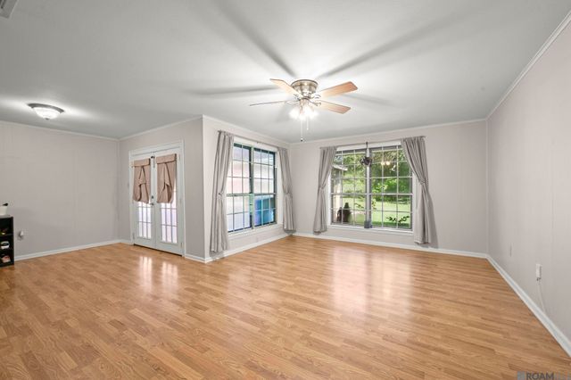 35013 J W Hall Rd, Walker, LA 70785
