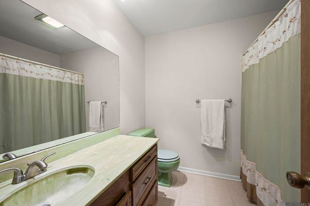 35013 J W Hall Rd, Walker, LA 70785