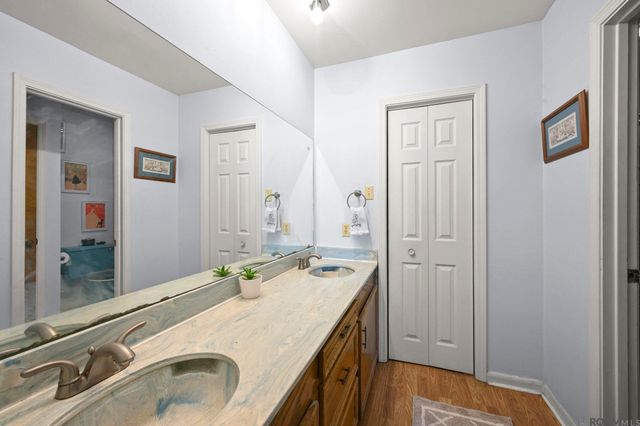 35013 J W Hall Rd, Walker, LA 70785