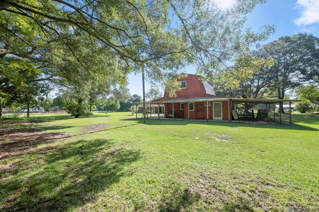 35013 J W Hall Rd, Walker, LA 70785