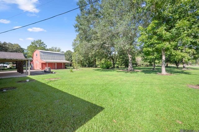 35013 J W Hall Rd, Walker, LA 70785