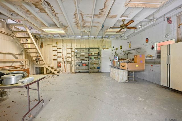 35013 J W Hall Rd, Walker, LA 70785