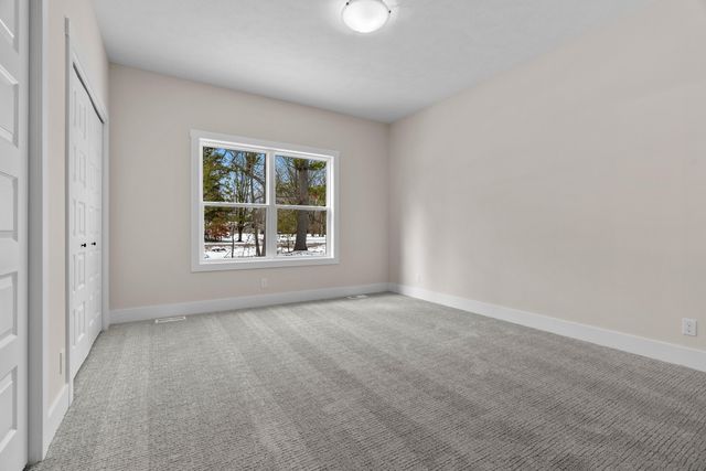 6255 S Bear Den Trail, Fruitport Twp, MI 49444