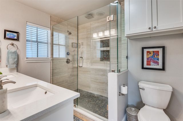 1710 N Dickerson, Pantego, TX 76013