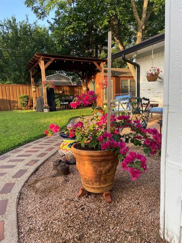 1710 N Dickerson, Pantego, TX 76013