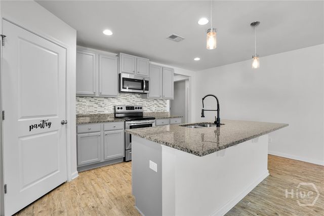 22 Gardenia Drive, Savannah, GA 31407