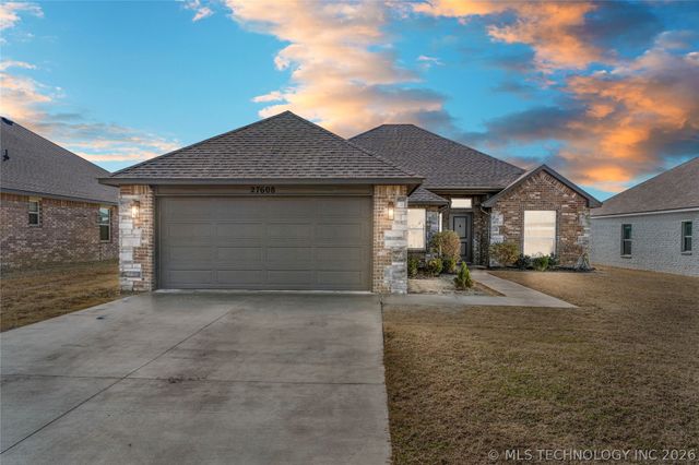 27608 E 109th Place S, Coweta, OK 74429