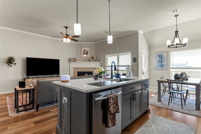 27608 E 109th Place S, Coweta, OK 74429